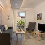 Castello Apartment *