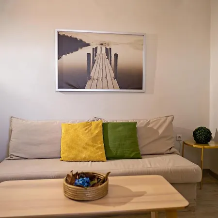 Castello Apartment *